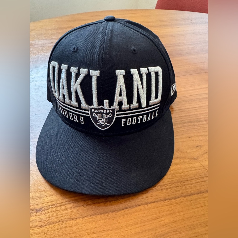 Oakland Raiders NFL Black and White 9FIFTY Cap